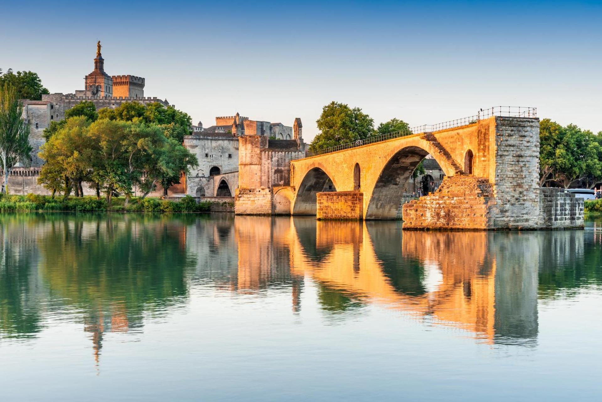 Charme Et Histoire A Avignon