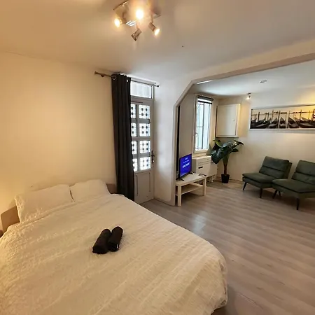 Apartamento Charme Et Histoire A Aviñón Exterior foto